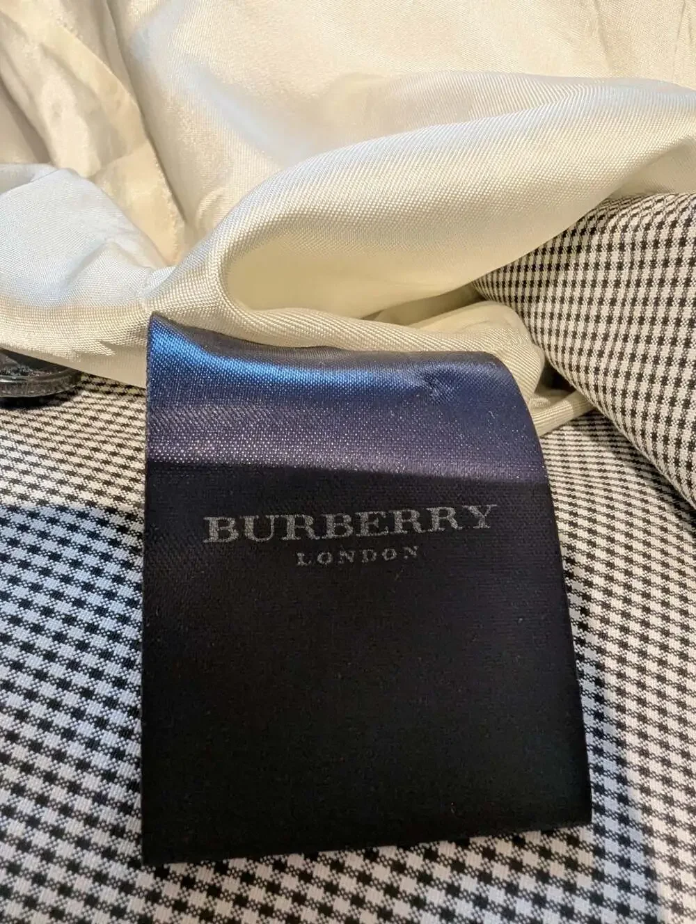 Burberry London Micro-Check Belted Trench Coat - Picture 5 of 6